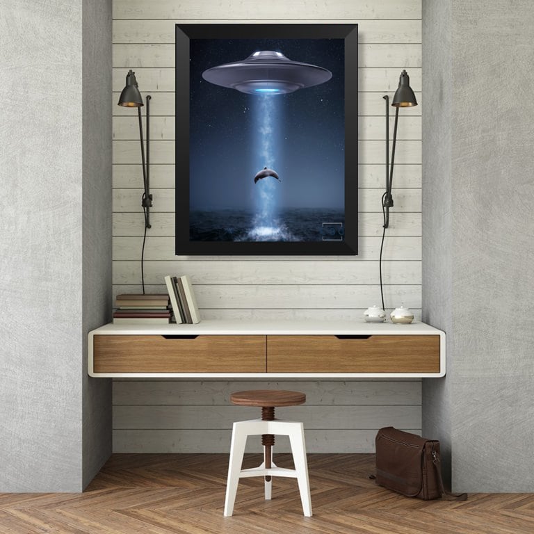 Cuadro de ovni abduciendo delfin